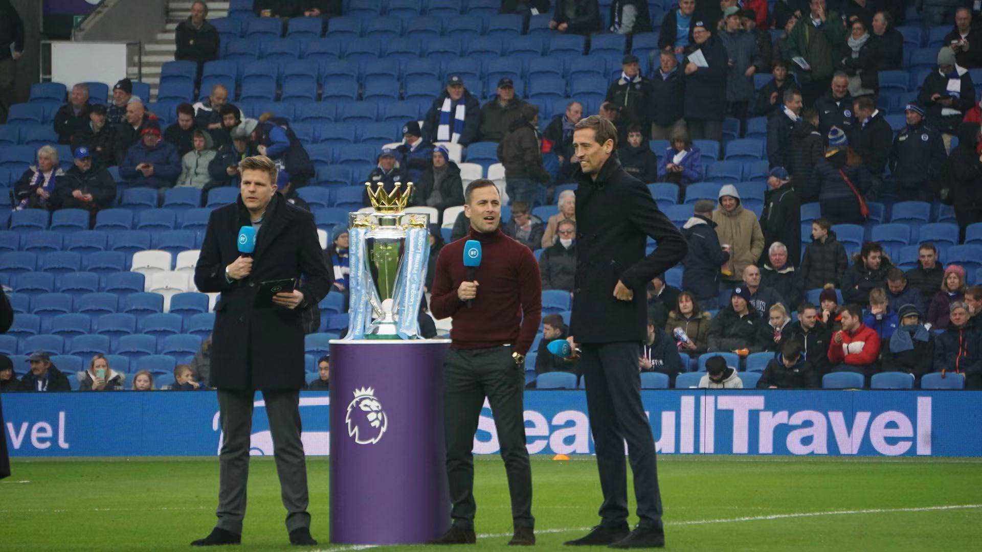 在青岛国信 在青岛国信